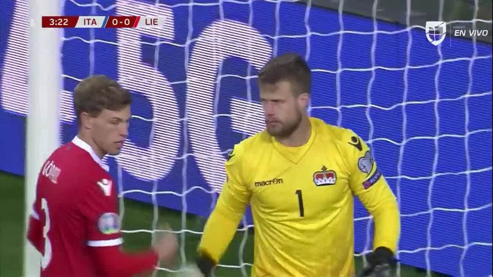 Tiro de esquina para Italy