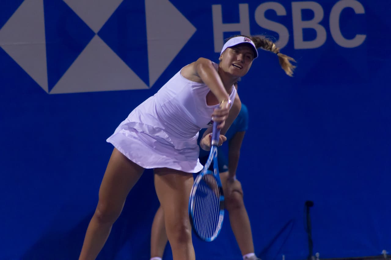 La estadounidense se apoderó del primer set al imponerse 6-4 a la exnúmero 1 del mundo. Pero no todo estaba dicho aún.