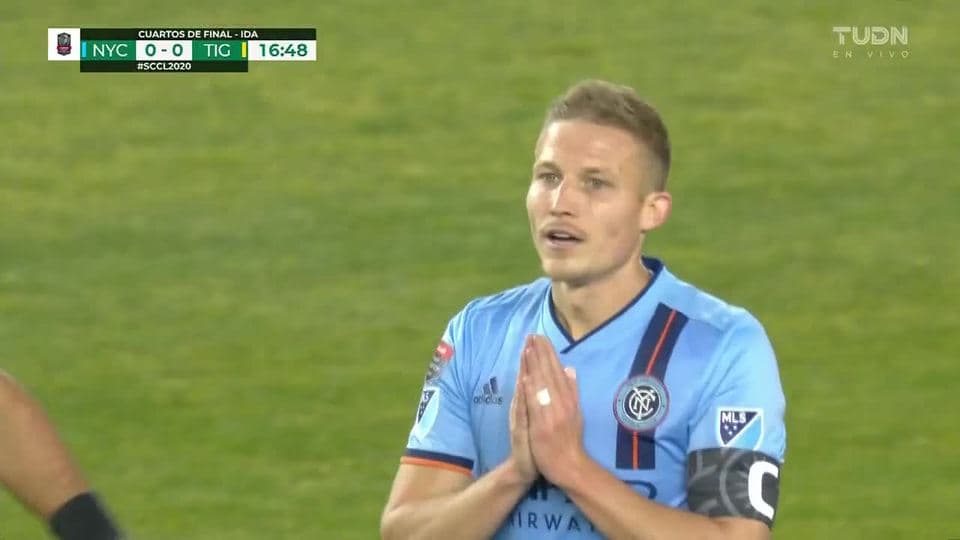 Tiro desviado de Alexander Ring