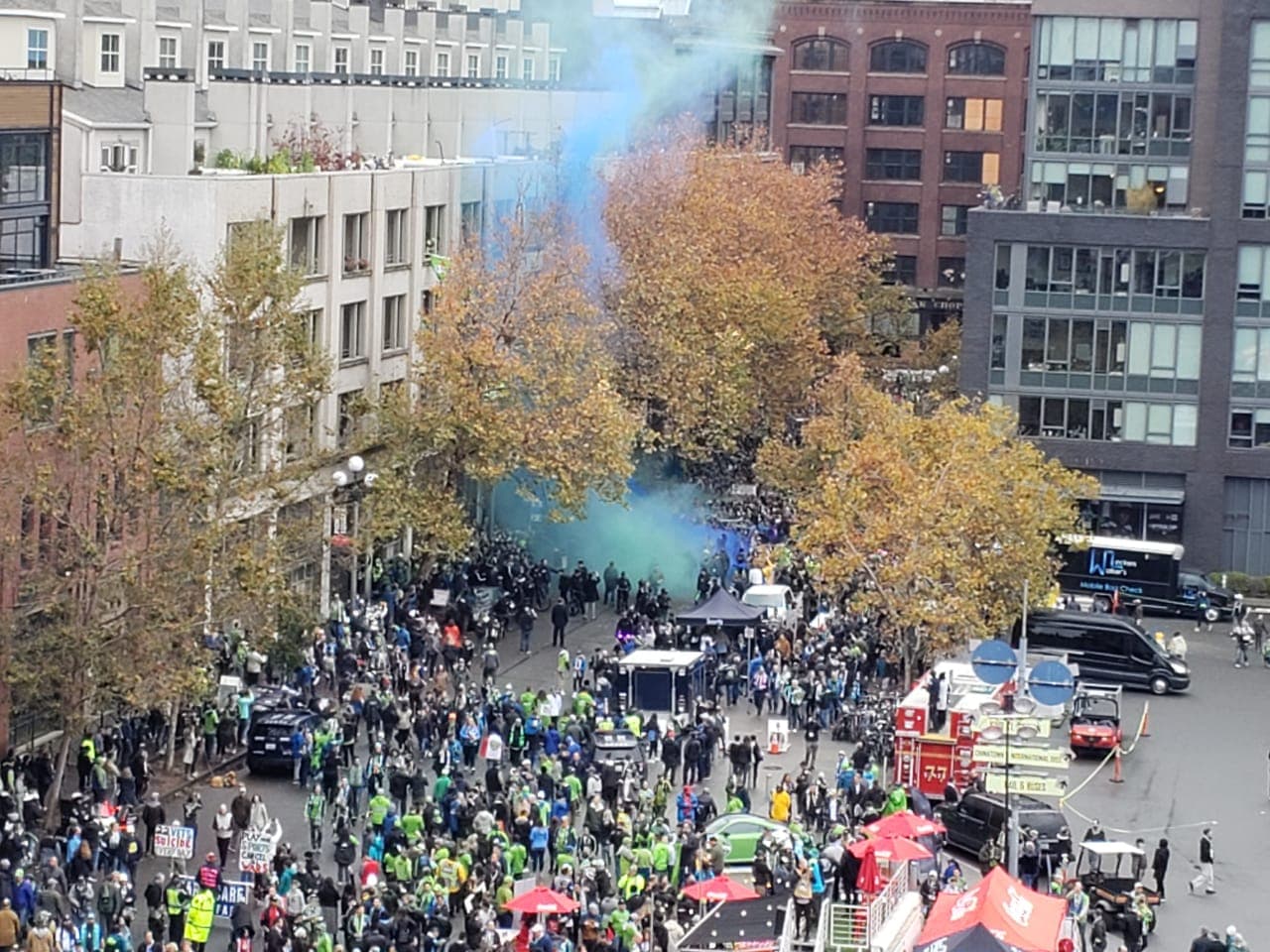 Gran ambiente entre la afición del Sounders previo al encuentro final contra el Toronto FC por la MLS Cup.