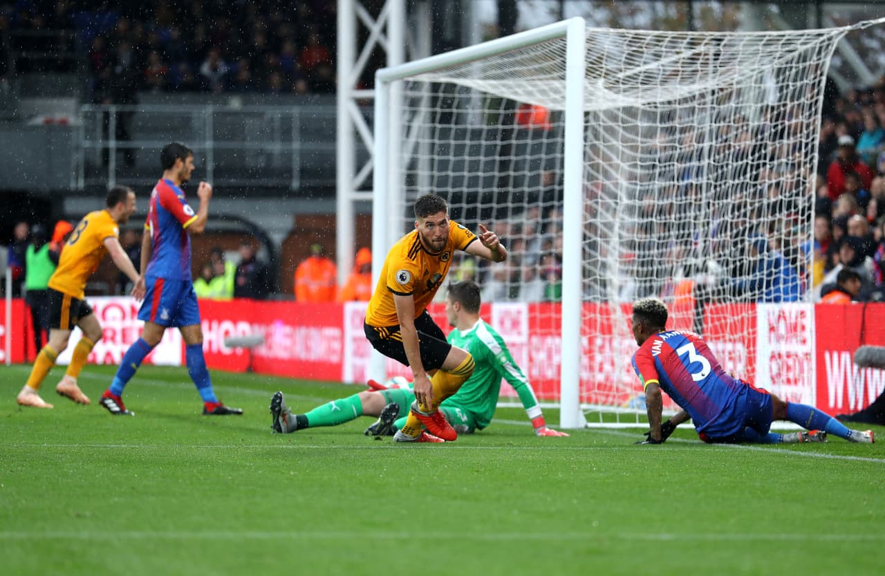 Una muy buena jugada colectiva en la que el mexicano –que salió sustituido al minuto 76 por Ivan Cavaleiro– supo buscarse un espacio y dejar al lateral frente al portero.