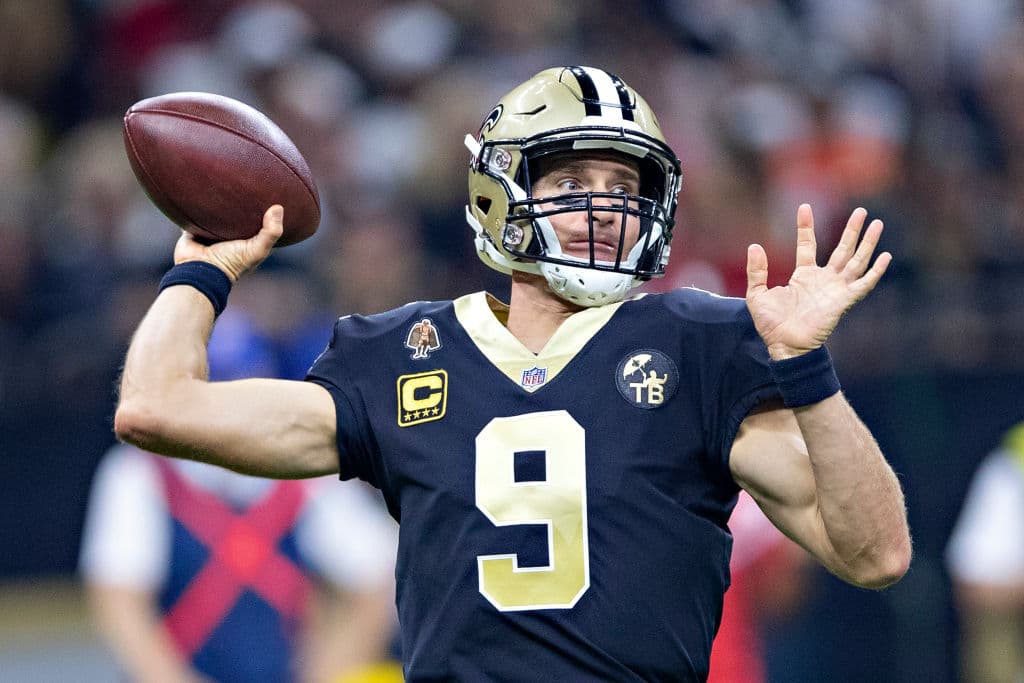 Todos esperaban un gran partido por parte de Drew Brees, y no salieron decepcionados a ese respecto. El veterano quarterback lanzó para 439 yardas y tres pases de touchdown.