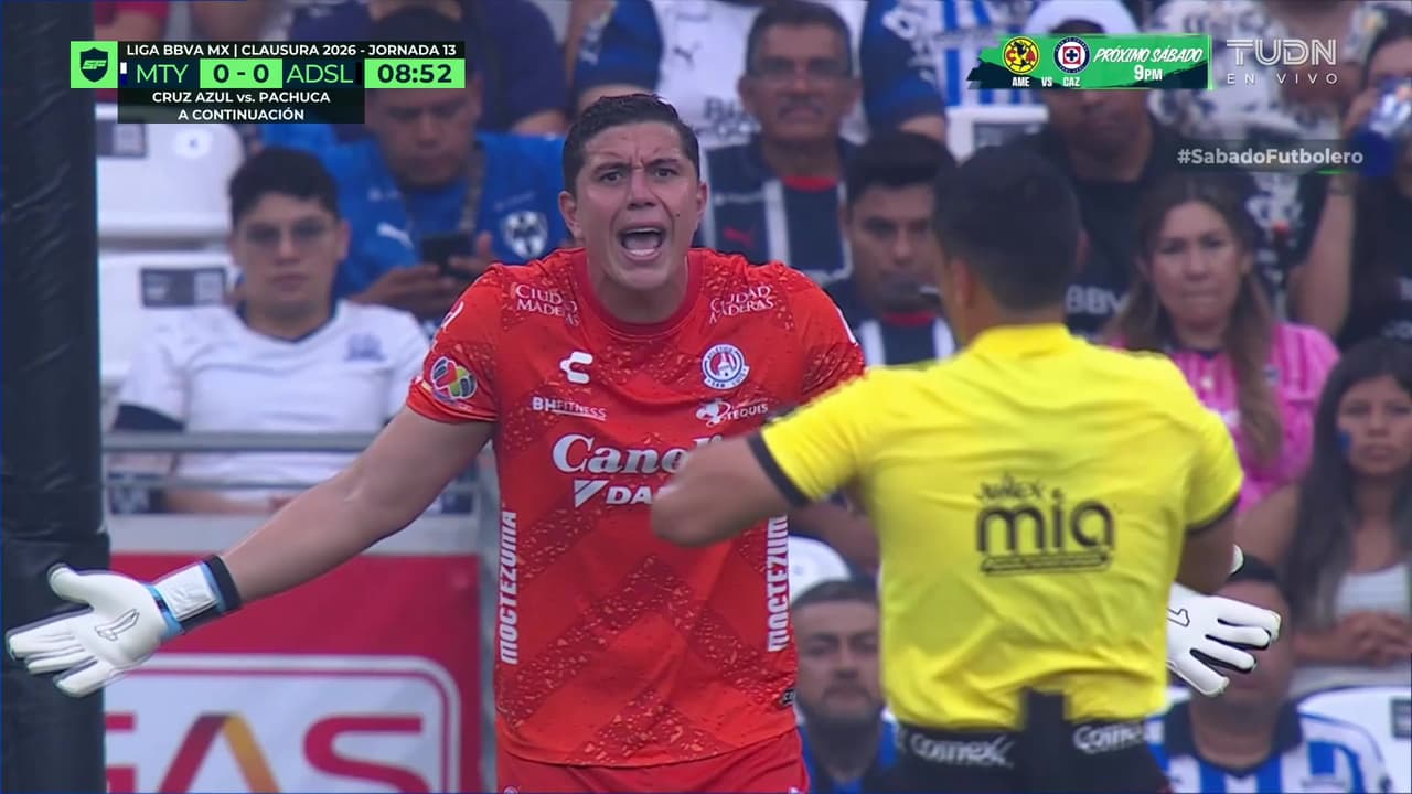 ¡Insólito! Andrés Sánchez es amonestado por hacer tiempo