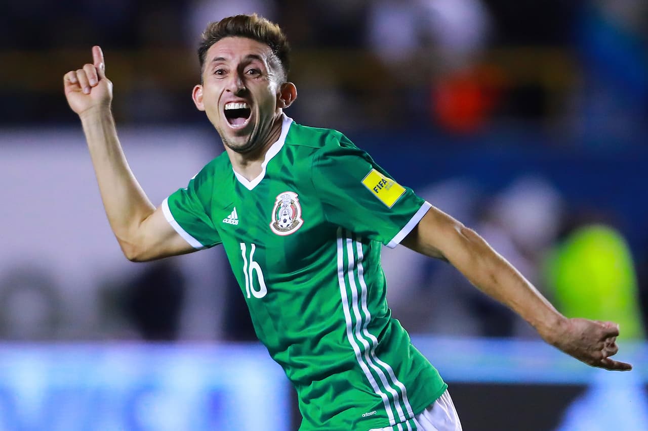 Héctor Herrera es uno de los volantes que muestra su versatilidad dentro de las variaciones de Juan Carlos Osorio en México gracias a su talento en defensa y ataque.