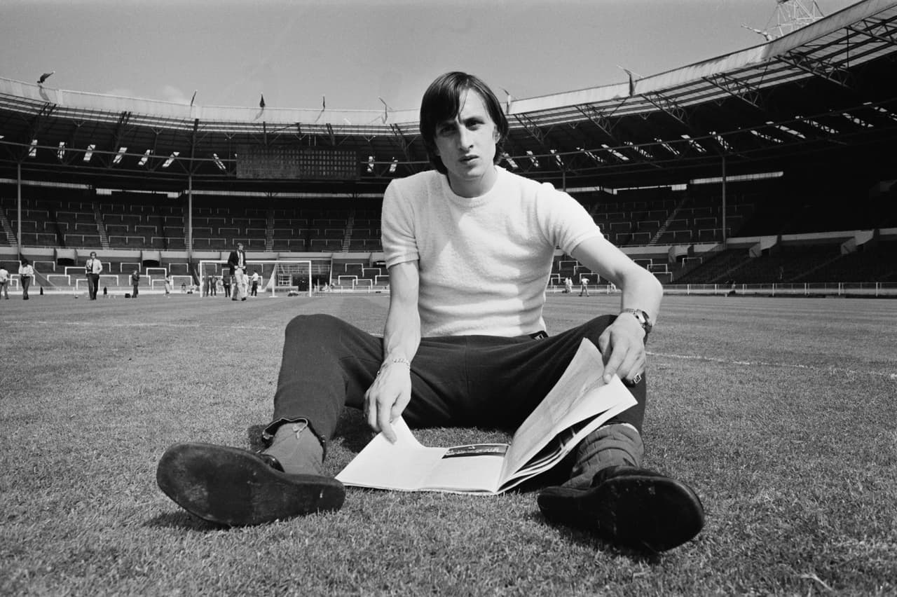 Johan Cruyff es su máximo referente con tres títulos en 1971, 1972 y 1973. Es el mejor jugador holandés de la historia y uno de los más grandes del mundo.