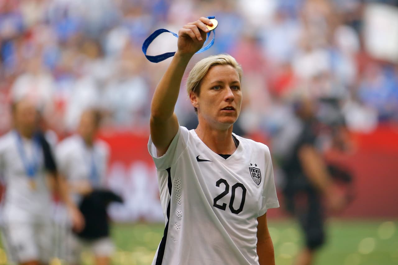 Abby Wambach se retira como campeona mundial.