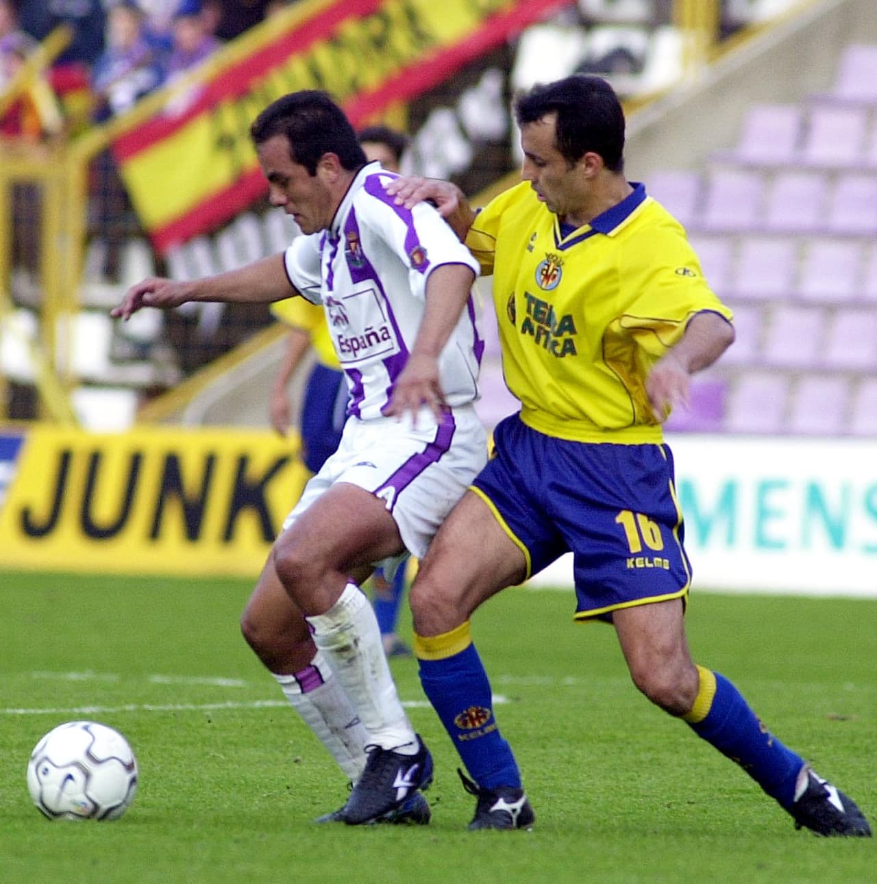 La única salida de Blanco al fútbol internacional fue en la temporada 2001-2002 al Valladolid de España, donde sobresalió. No lo compraron, por lo que volvió al América.