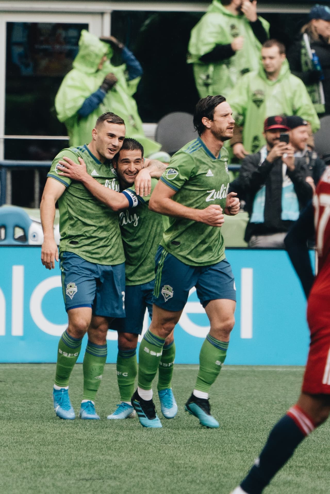 Con triplete de Jordan Morris (22, 74, 114), Seattle se impone 4-3 a dllas para conseguir su pase a la Semifinal de Cionferencia.