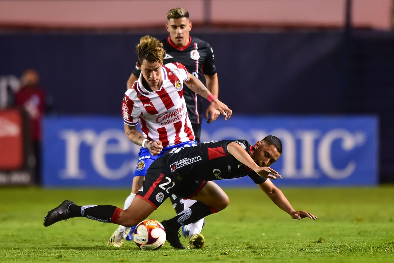 Con doblete de Nicolás Ibáñez y gol de Ramiro González los potosinos vencen 3-1 a las Chivas y se quedan con los tres puntos.