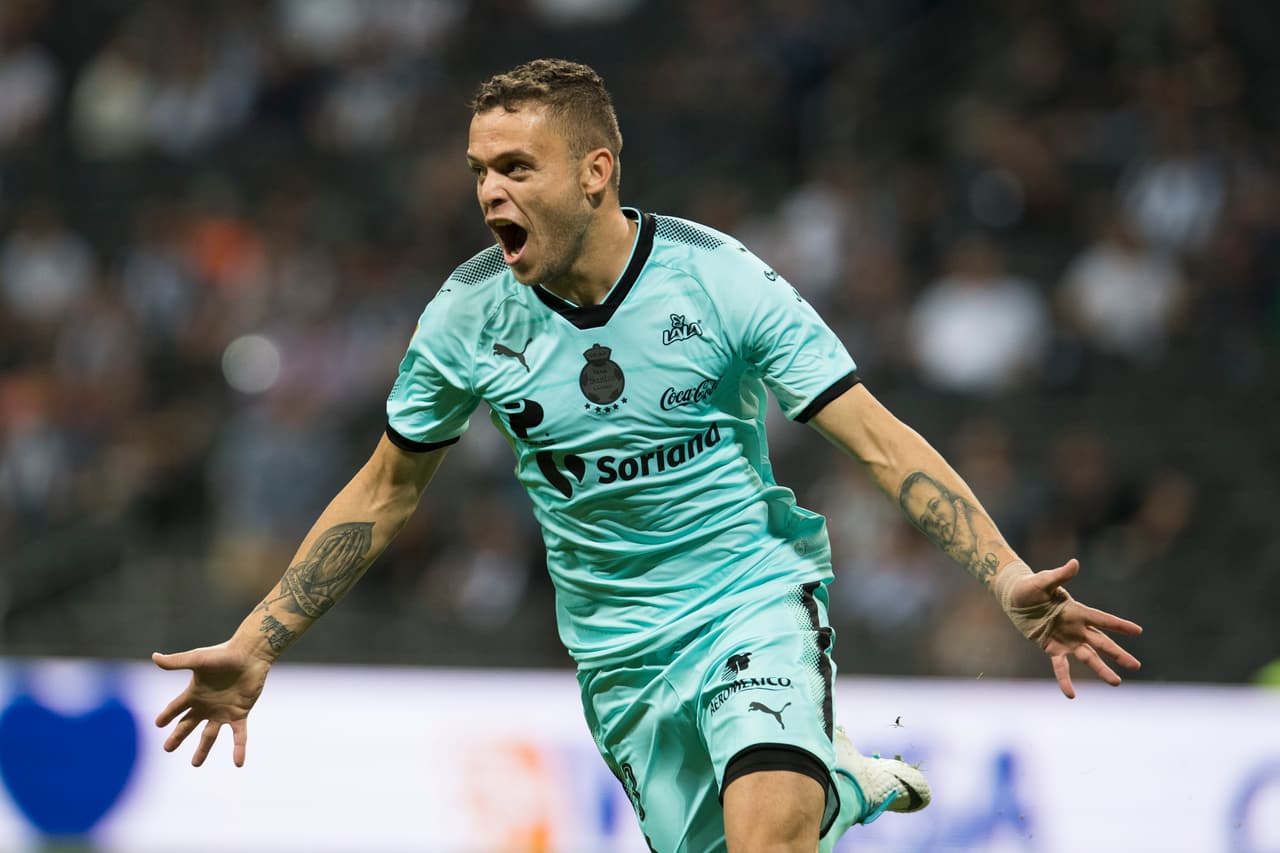 Action photo during the match Monterrey vs Santos, Corresponding Quarter Final of Crown Cup MX Bancomer MX at BBVA Bancomer Stadium. Foto de accion durante el partido Monterrey vs Santos, Correspondiente a llos cuartos de final de la Copa Corona MX del Torneo Apertura 2017 en el Estadio BBVA Bancomer, en la foto: Gol Jonathan Rodriguez Santos 01/11/2017/MEXSPORT/Jorge Martinez