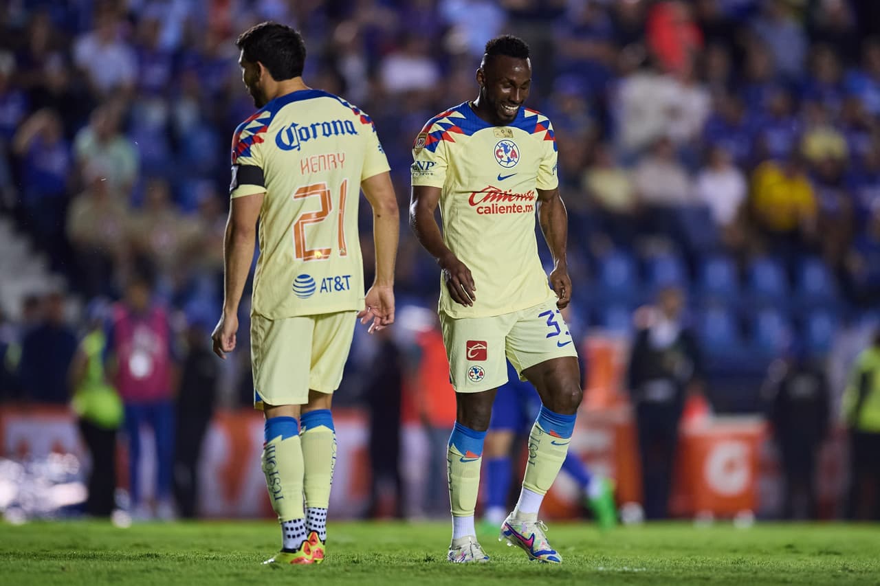 Quiñones seguirá con puerta abierta en el Tri si va a Arabia