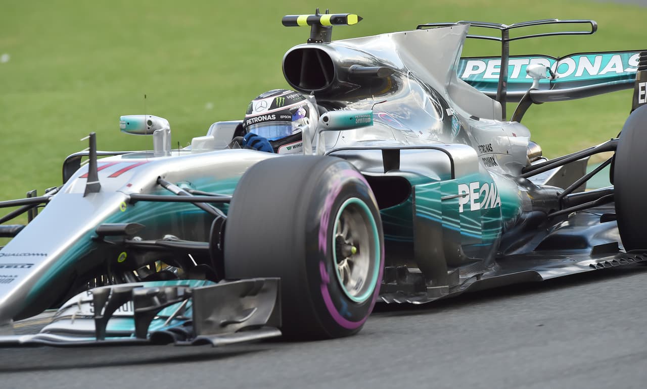 Valtteri Bottas saldrá tercero. El coequipero de Hamilton logró una vuelta de 1:22.481