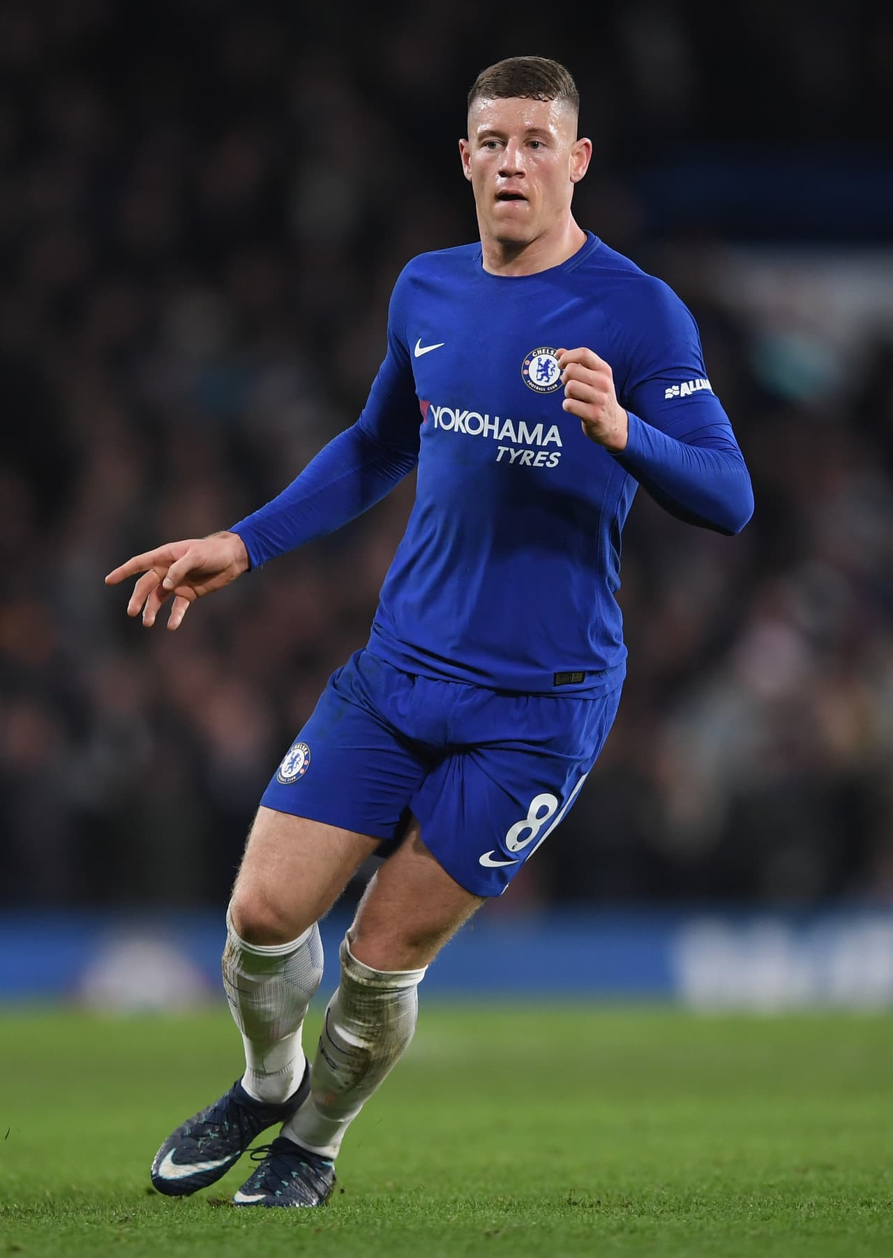 Desde el mes de enero el lateral Ross Barkley no juega con el Chelsea por una lesión en los isquitiobiales de su pierna derecha, por la cual tuvo que ser operado.
