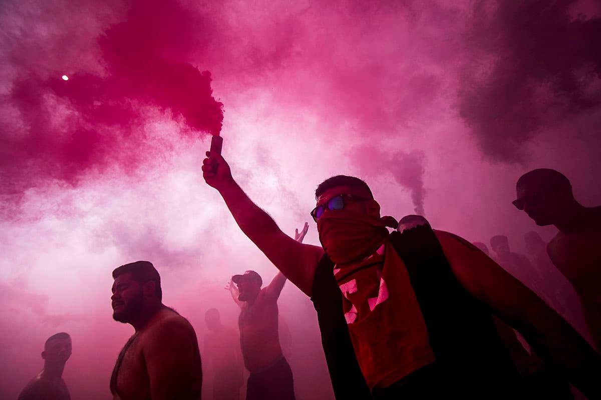 Fanáticos de Xolos de Tijuana en las afueras del Estadio Caliente, previo al juego contra León por la jornada 3 del Apertura 2018.