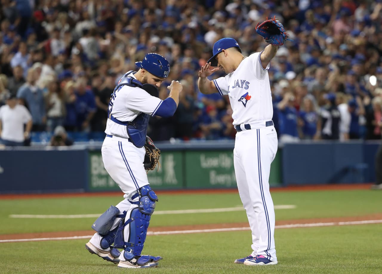 "Él vende drogas, pero ¿quién las compra?", advirtió el pelotero mexicano, en declaraciones que llevaron a reproches en su contra.