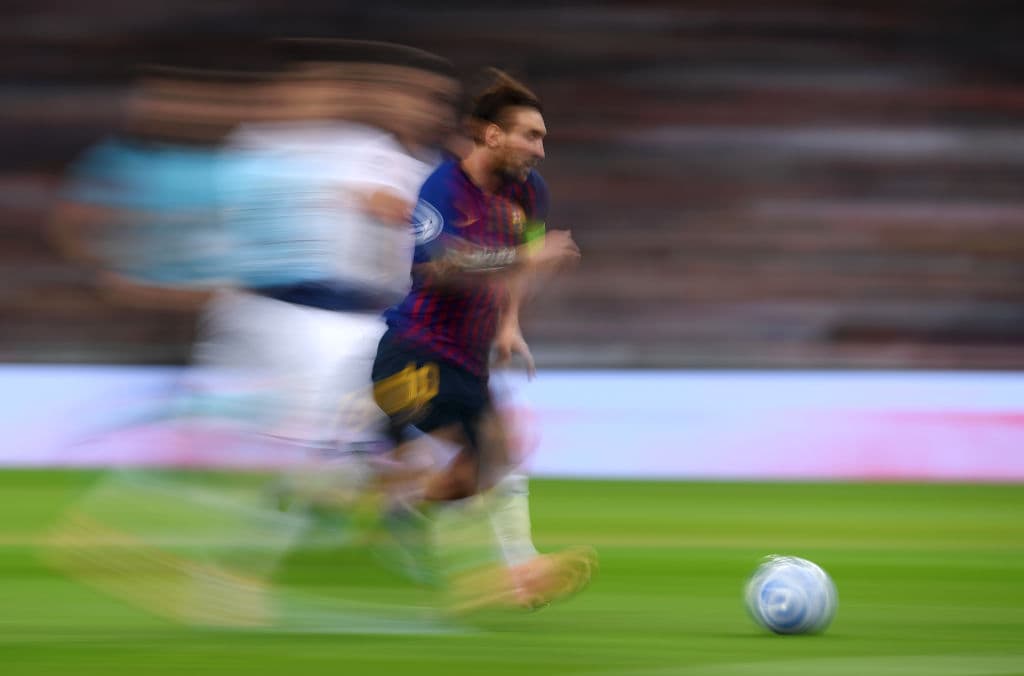 Pero en el juego lo de Lionel Messi fue de locos, por encima del promedio con su calidad y velocidad.