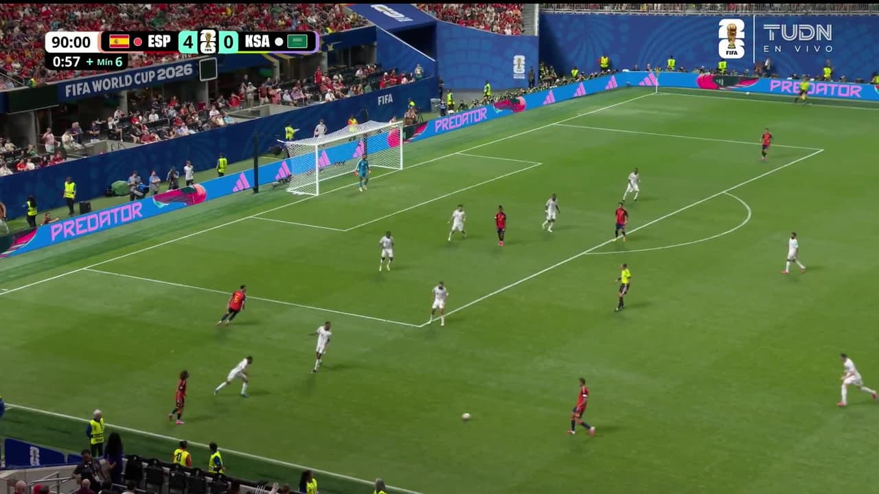 ¡GOL!  anota para España. Ferran Torres