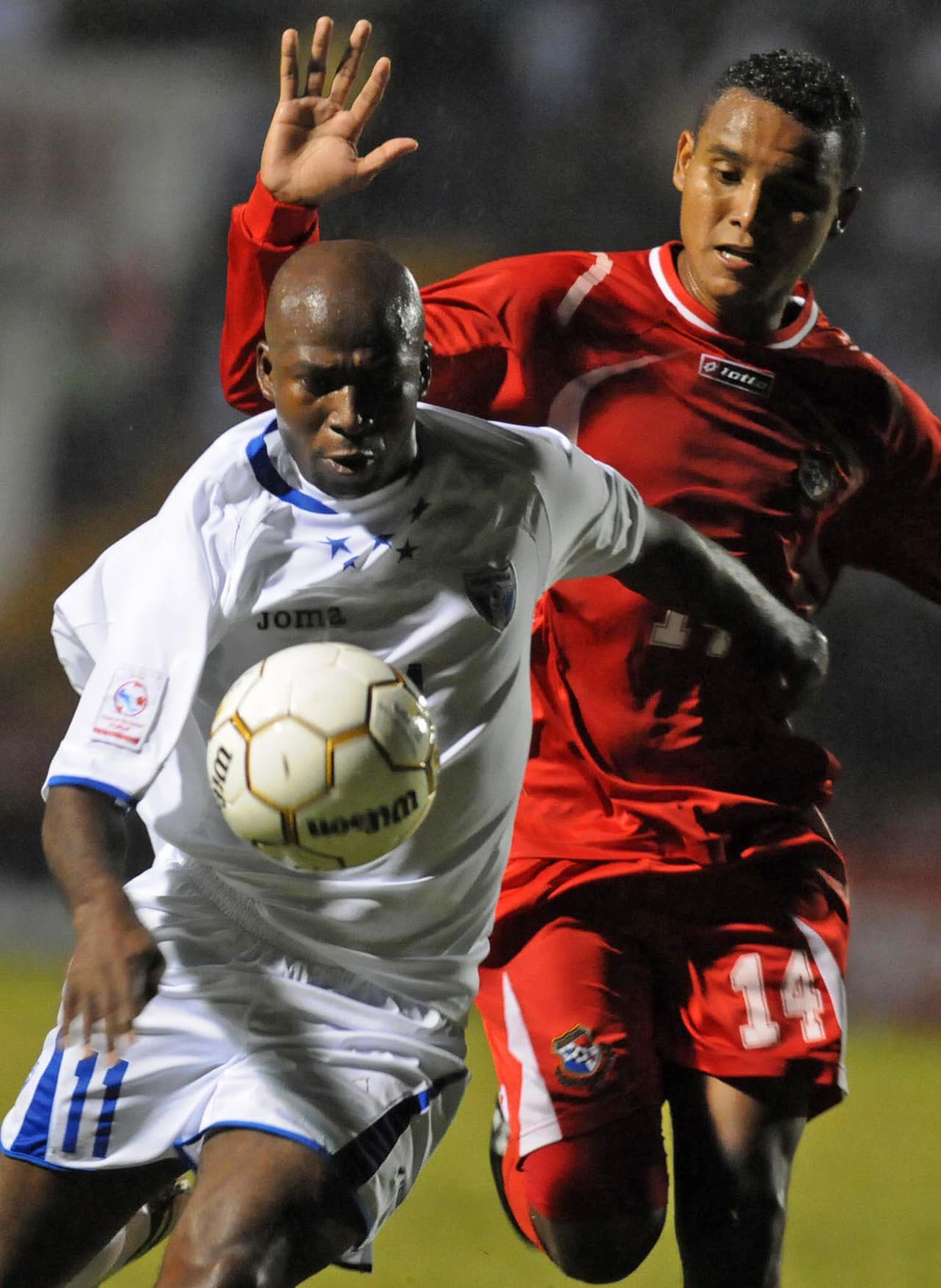 Los hondureños eran los favoritos en el cruce ya que habían clasificado primeros del Grupo A con 9 puntos de 9 posibles, 8 goles marcados y tan solo 2 recibidos.