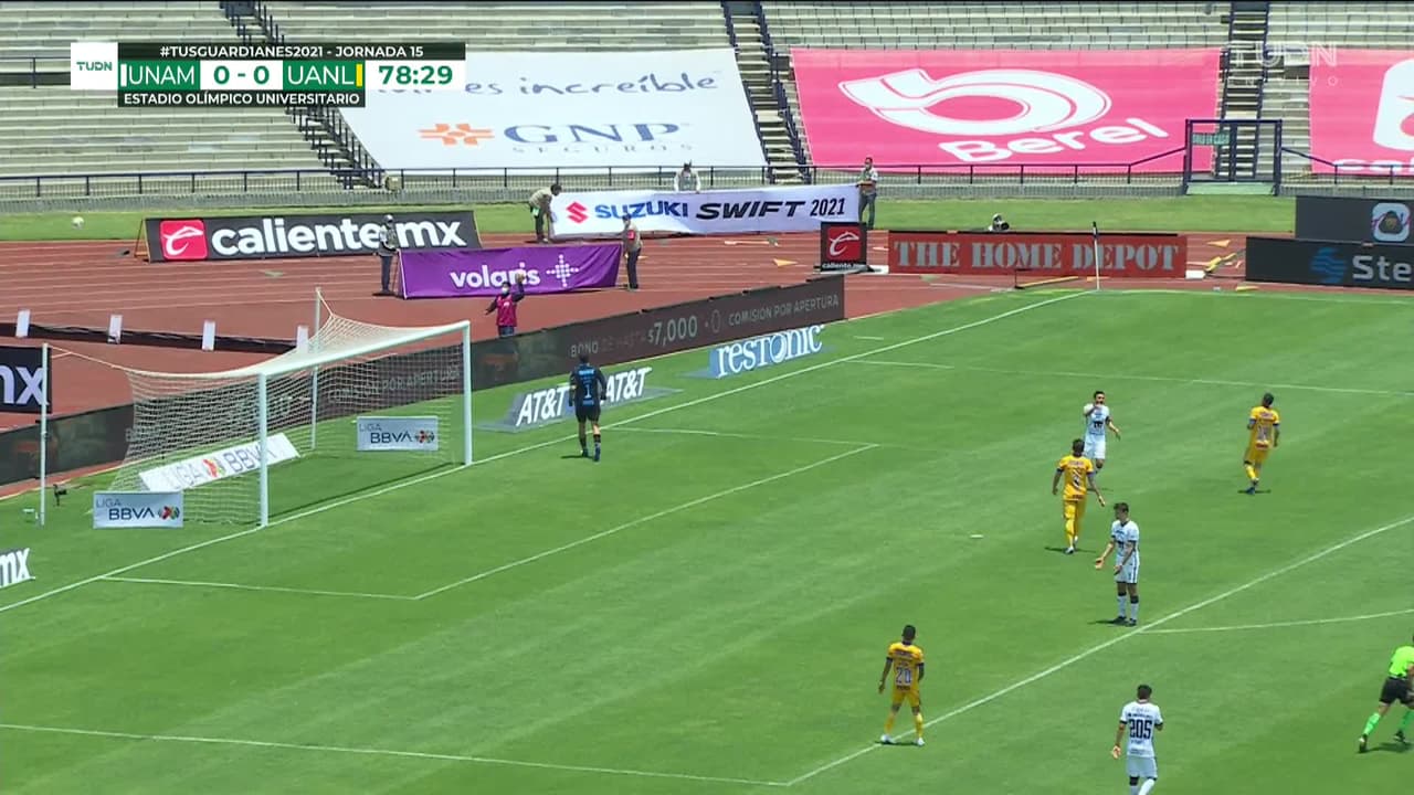 ¡TIRO ATAJADO! disparo por Facundo Waller.