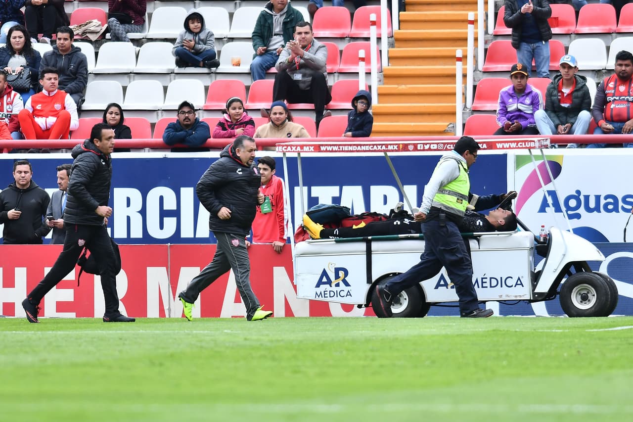 Necaxa confirma esguince de tobillo de Hugo González