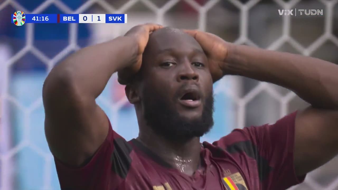 ¡Era para el empate! Lukaku deja ir un mano a mano con Dubravka