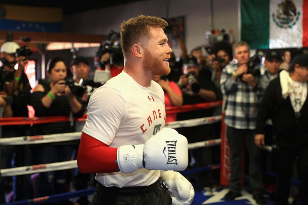 Billy Joe Saunders y Liam Smith tachan de tramposo a 'Canelo' 