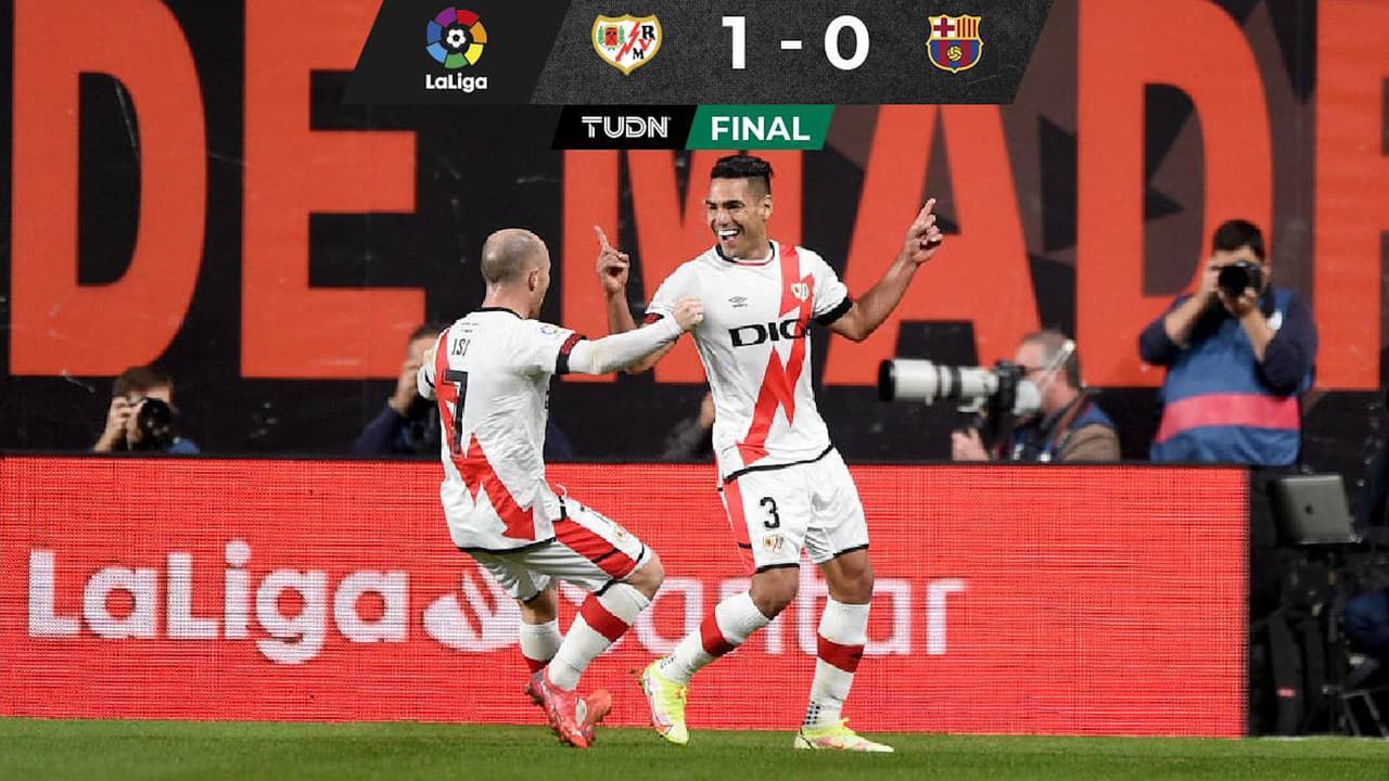 Falcao hunde al Barça; el Betis con Guardado golea al Valencia