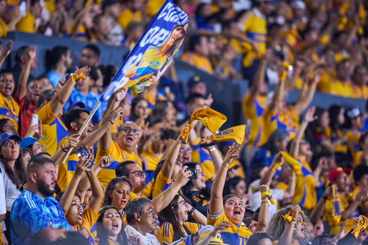 La afición celebra.