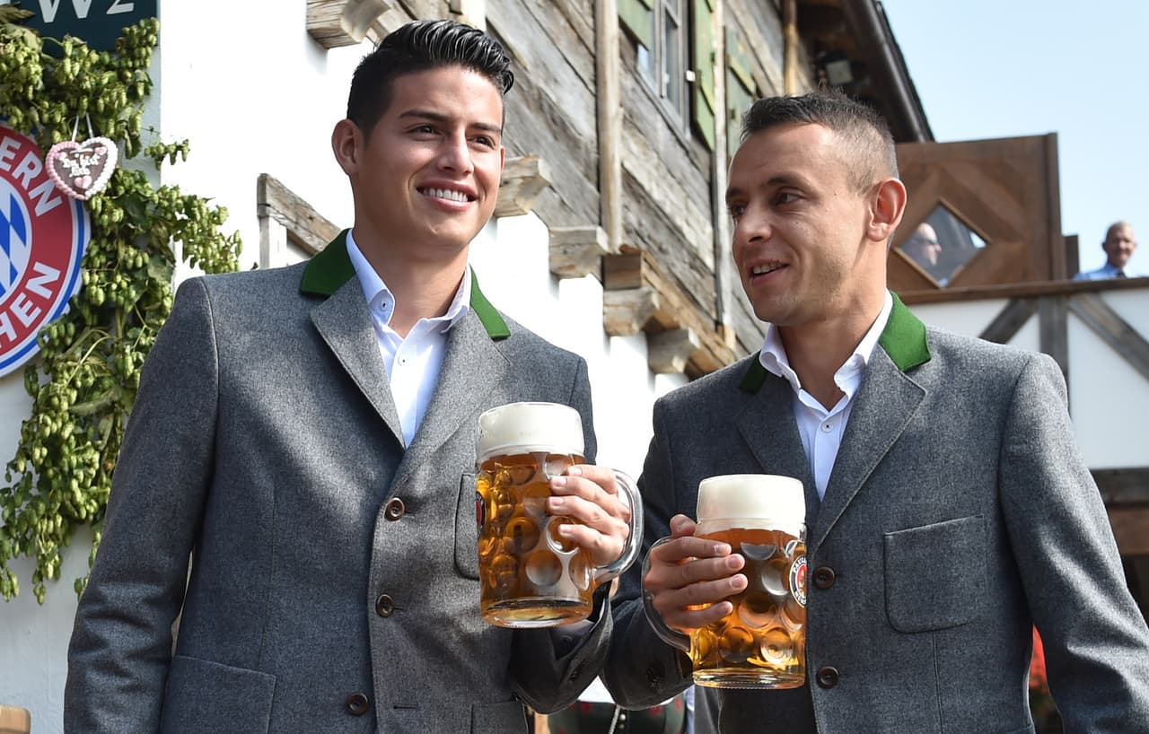 La fiesta del Oktoberfest fue la ocasión perfecta del Bayern Múnich para tomarse un respiro frente a la realidad que vive en este momento en la Bundesliga.