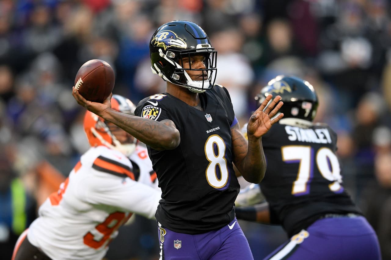 En los juegos de la tarde, con su triunfo 26-24 sobre Cleveland Browns, los Baltimore Ravens ganaron la AFC Norte, sellando su boleto a la Postemporada.