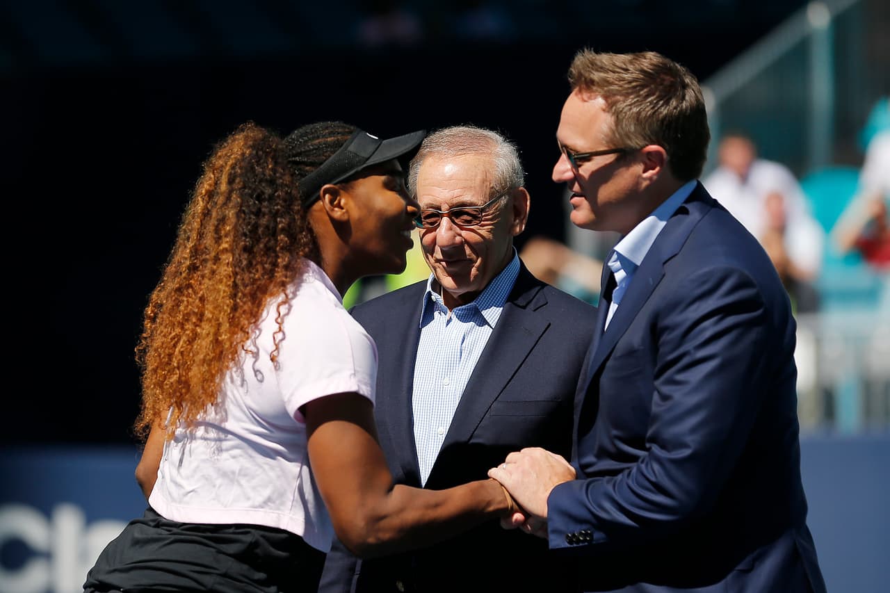 Roger Federer, Novak Djokovic, Serena Williams y Naomi Osaka fueron protagonistas en el Hard Rock Stadium en la ceremonia de inauguración del Miami Open, segundo Masters 1000 de la temporada.
