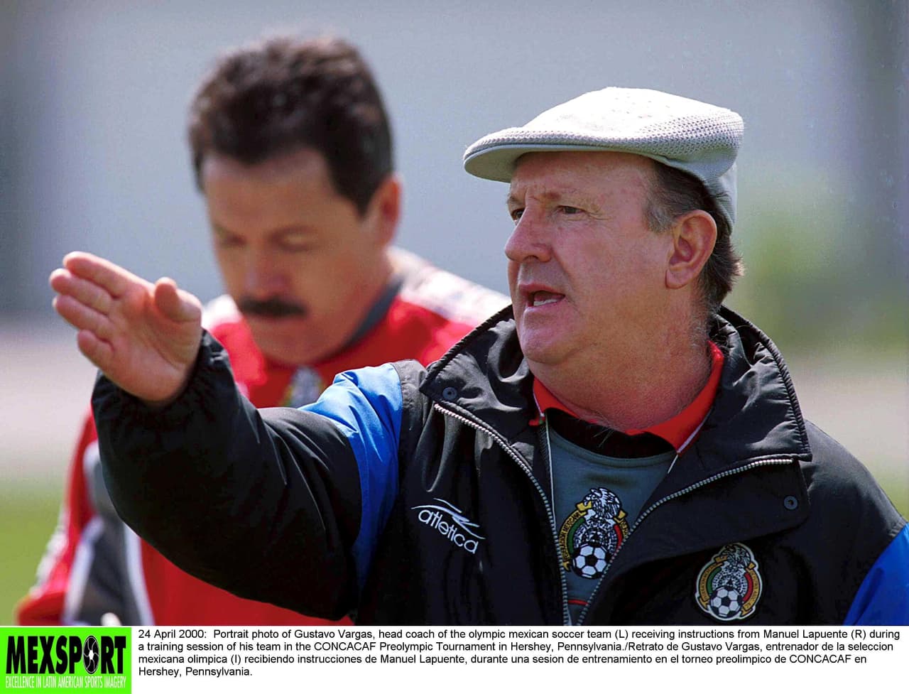 Manuel Lapuente, uno de los mejores entrenadores del futbol mexicano, logró títulos de liga y como seleccionador de México, consiguiendo el trofeo más importante a nivel selecciones: la Copa Confederaciones de 1999. En Liga MX, Manolo Lapuente hizo campeón al Necaxa, Puebla y América.