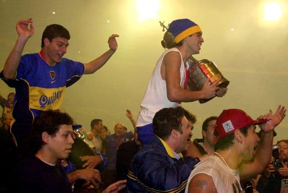 La Copa Libertadores le sirvió a Riquelme y al Boca Juniors como trampolín para adquirir renombre y fama a nivel Mundial, el cuadro xeneize se consagró campeón en el 2000 al vencer al Palmeiras con gran actuación de Juan Román.