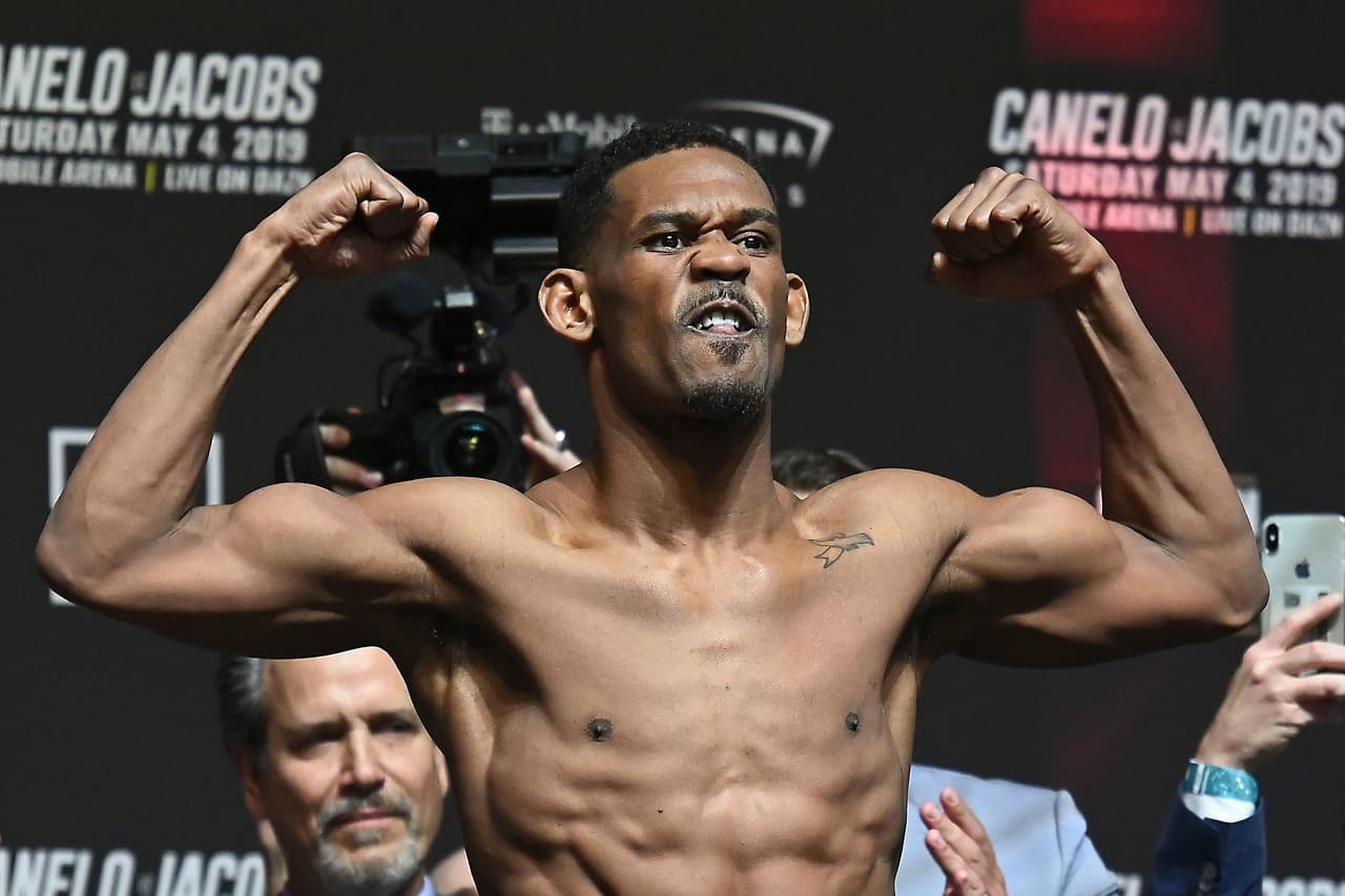 El estadounidense Daniel Jacobs marcó 160 libras exactas en la báscula.
