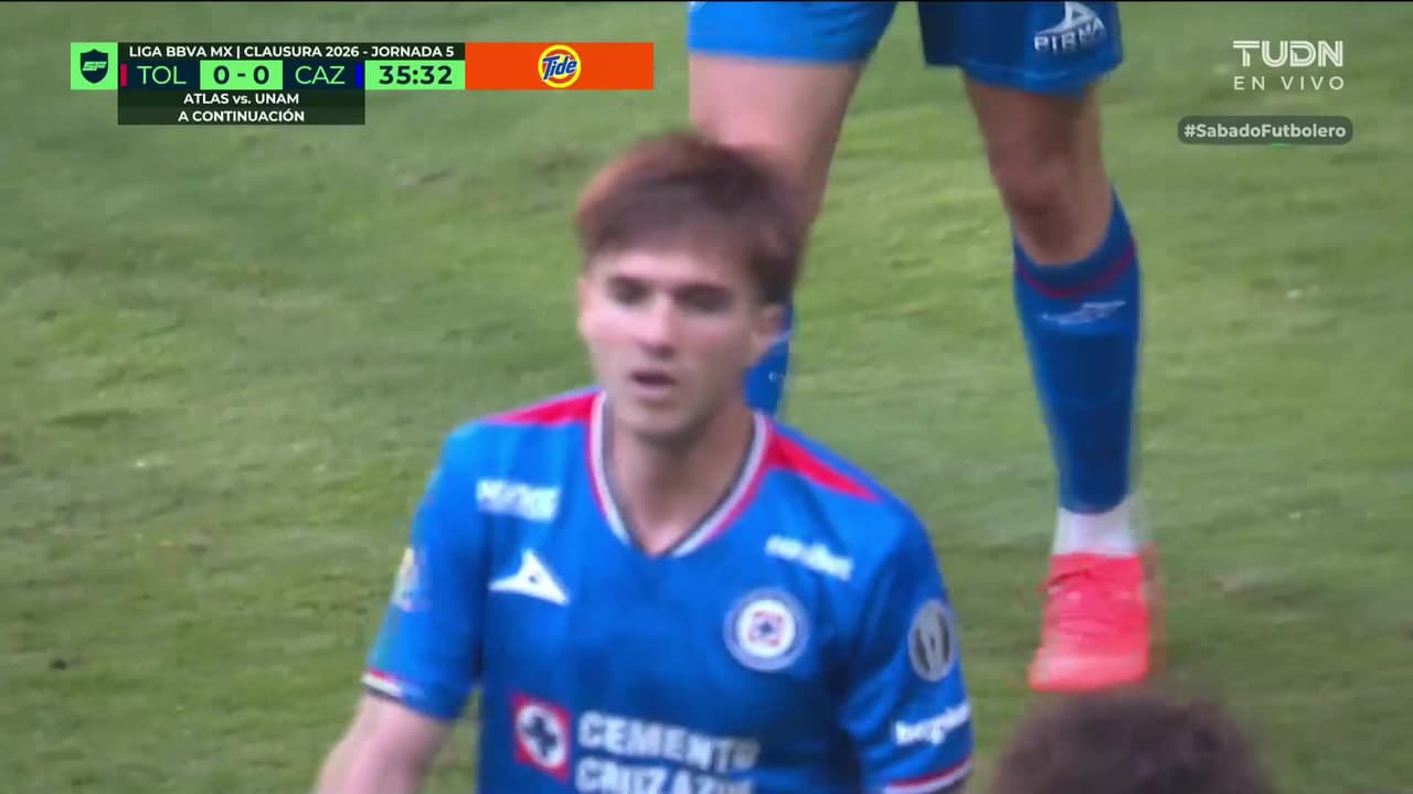 ¡Tienes que ver el brutal taco de Nico Castro que Gudiño saca de forma increíble!