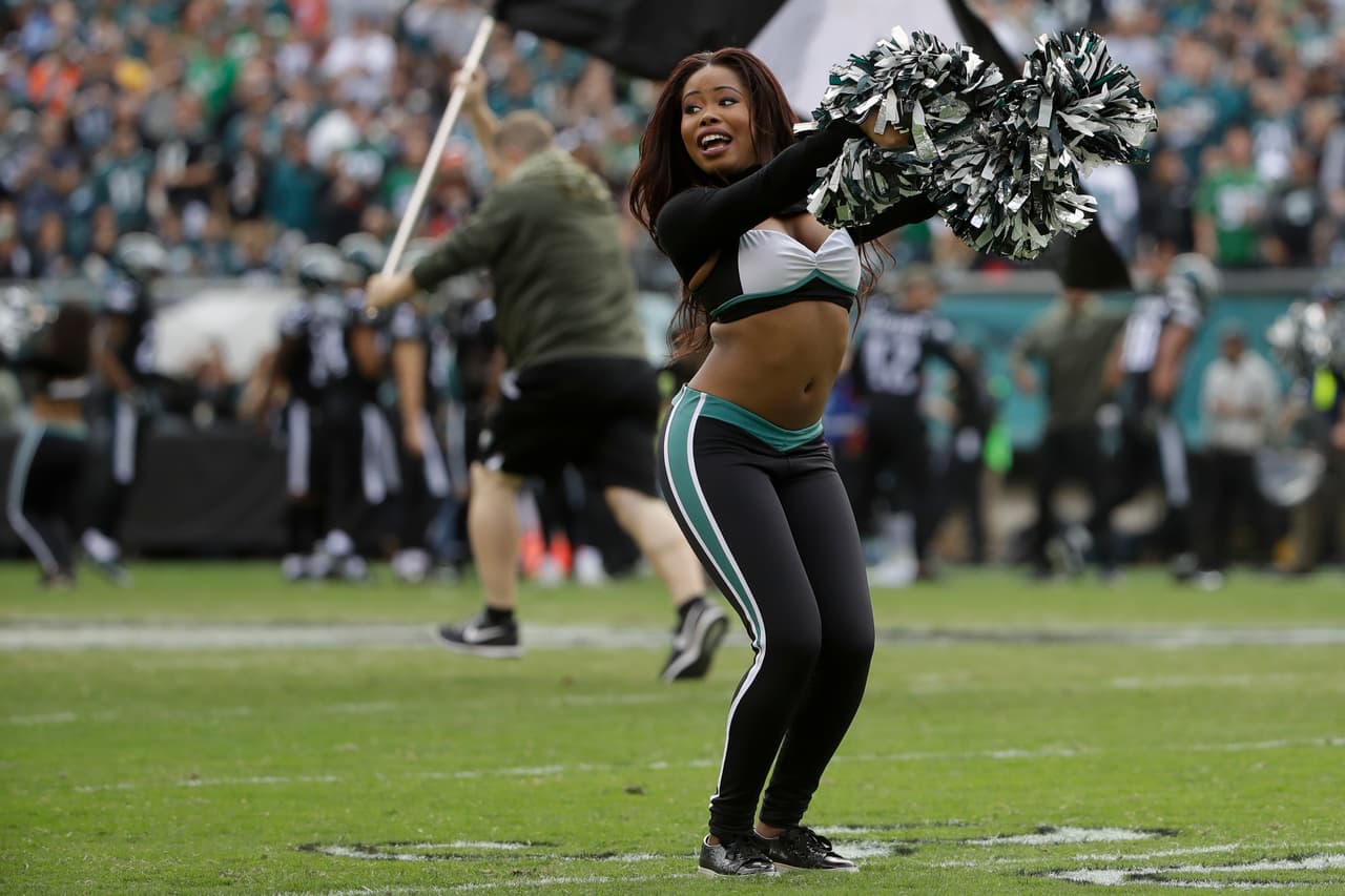Las animadoras de Philadelphia Eagles le han dado vuelo a su belleza, sensualidad, energía y vitalidad como muestras de su fidelidad a un equipo que sueña con dar la sorpresa en el Super Bowl LII.