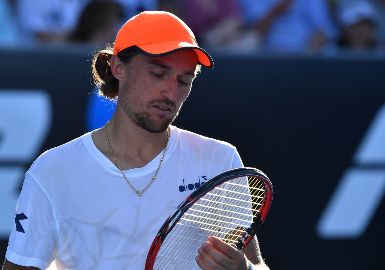 Dolgopolov llegó como favorito pero se despidió ante la eficacia de uno de los pocos latinamericanos con vida en el certamen.
