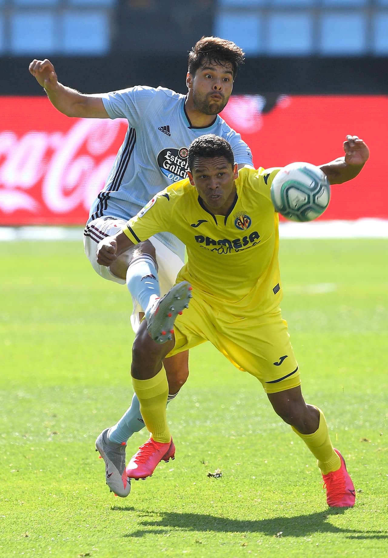 Ponen ultimátum al técnico de Néstor Araujo en Celta de Vigo