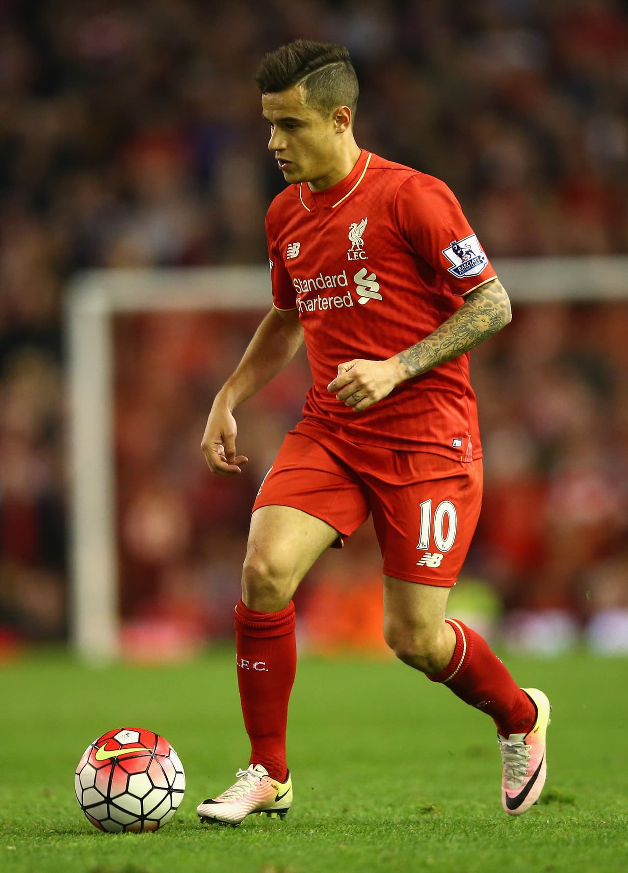 Sin embargo, gracias a futbolistas como Philippe Coutinho el Liverpool comenzó a repuntar en la 2015-2016.