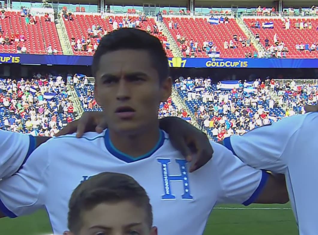 17 Andy Najar - Lo de Najar es una muestra de ocurrido a Honduras en el juego. Buscó, luchó, encontró, falló un penal y en el rebote anoto. Fue una síntesis de su equipo. 7