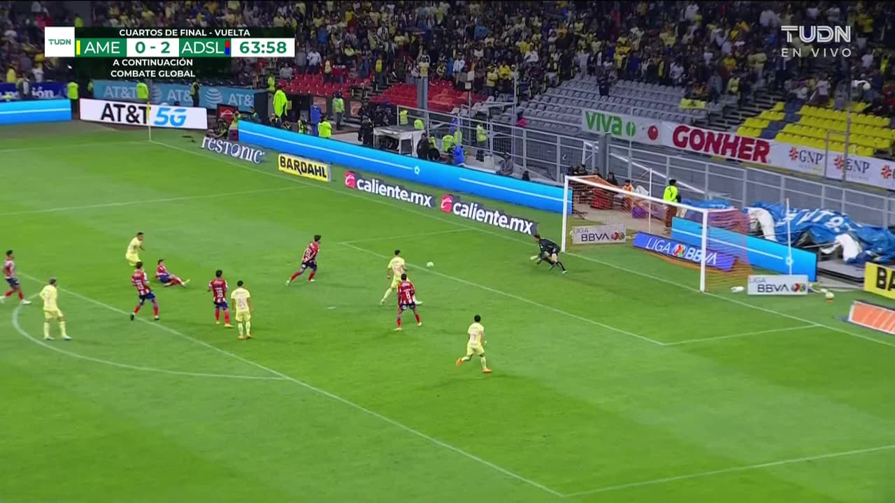 ¡TIRO ATAJADO! disparo por Jonathan Rodríguez.