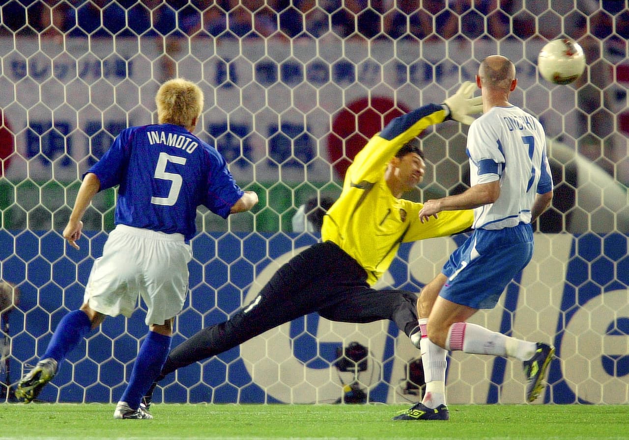 Rusia cayó contra Japón, y posteriormente contra Bélgica, quedando eliminada en primera ronda.
