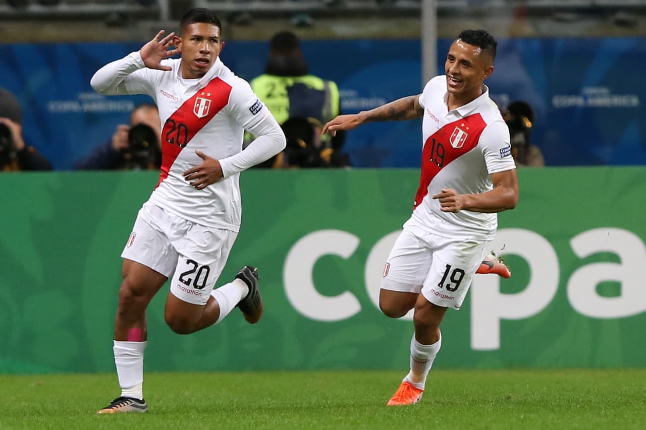Edison Flores anotó el primer gol de Perú al minuto 21 del primer tiempo.