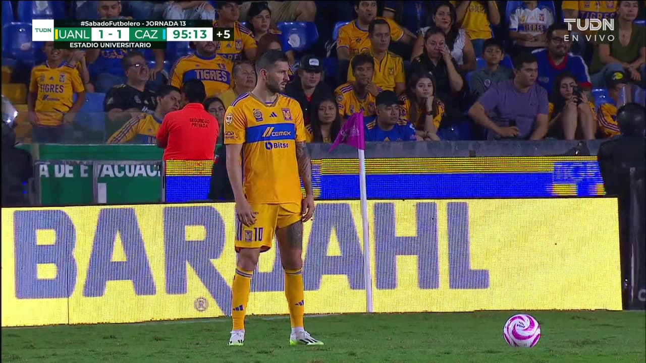 ¡GOL!  anota para Tigres. Rafael Carioca