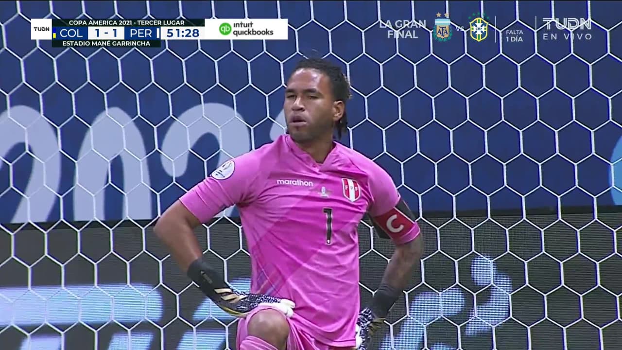 ¡TIRO ATAJADO! disparo por Luis Díaz.