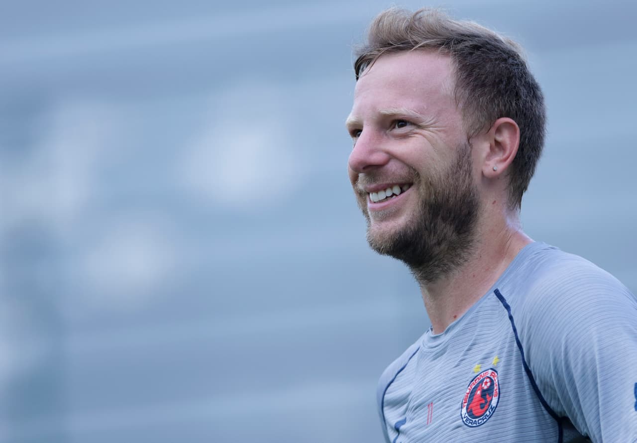 Los Tiburones Rojos de Veracruz trabajan duro en su pretemporada con miras a alejarse del descenso y sobresalir en el Apertura 2019 con la idea de afianzarse en la Liga MX.