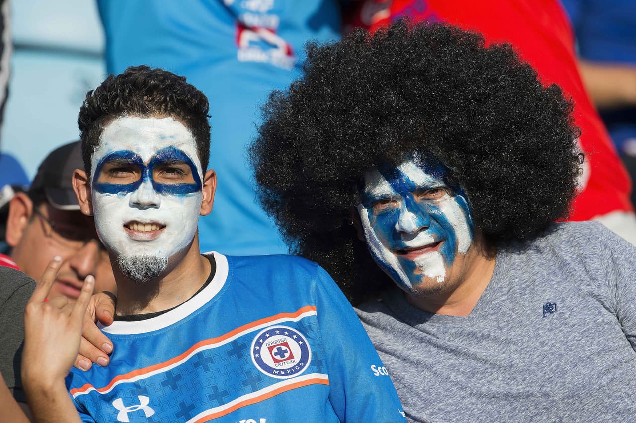 El colorido de la afición en la Jornada 16