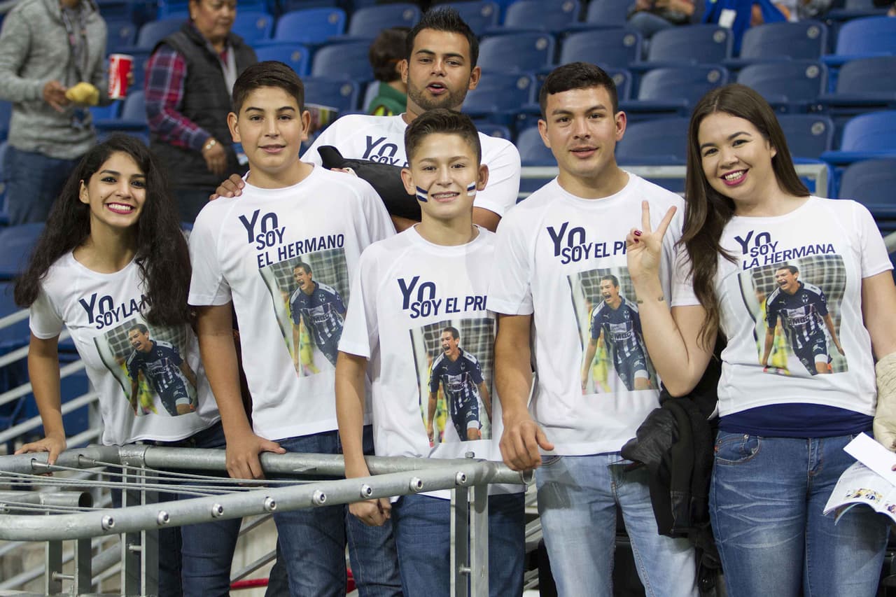 El colorido de la afición en la Jornada 16