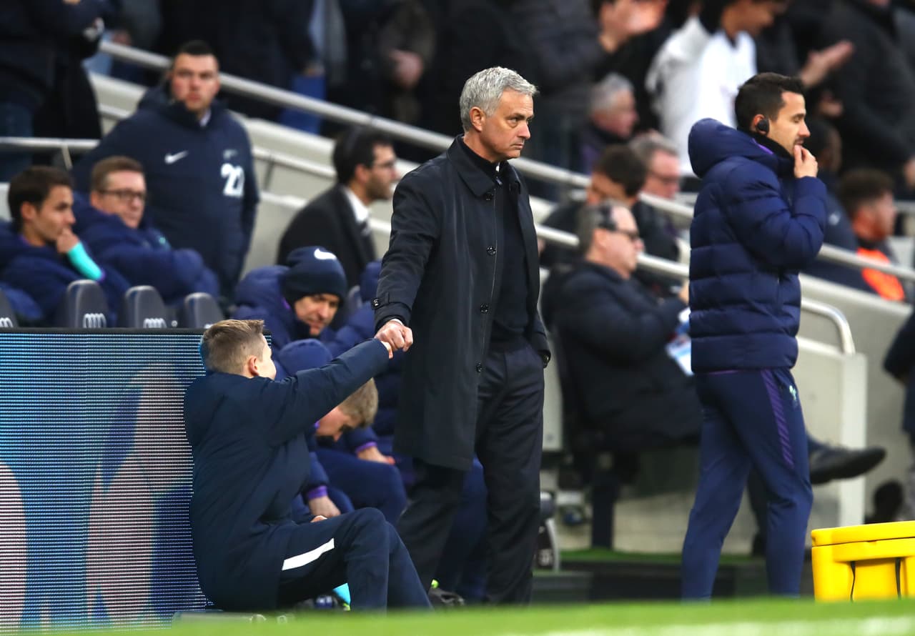 Mourinho invitará recogebalones a comidas prepartido del Tottenham