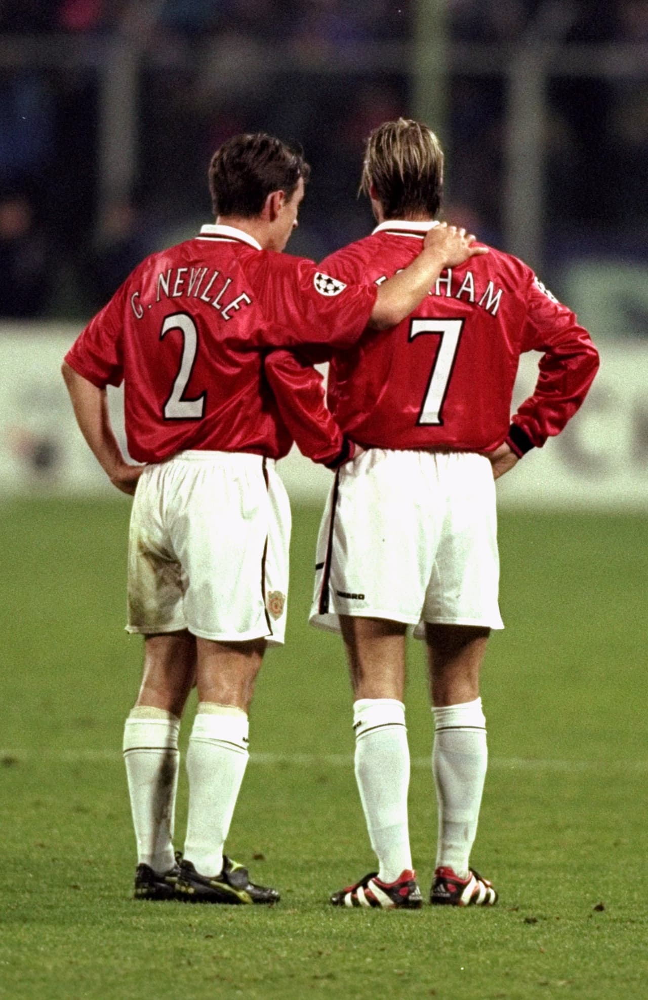 Fueron seis amigos que vieron la luz de juveniles juntos y que se reencontraron con Ferguson en el equipo mayor, en el que en particular brilló David Beckham.